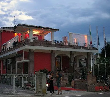 Cigno Reale ホテル